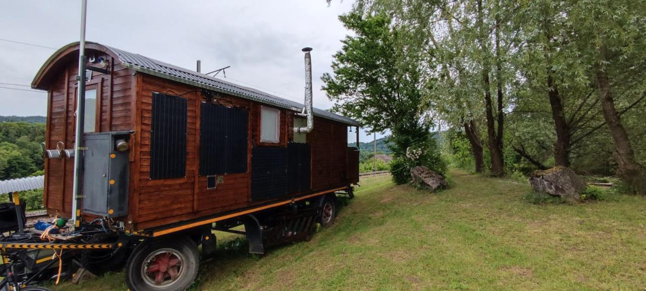 Autarkes Tiny House Mit Rheinblick Leilighet Rumikon Eksteriør bilde